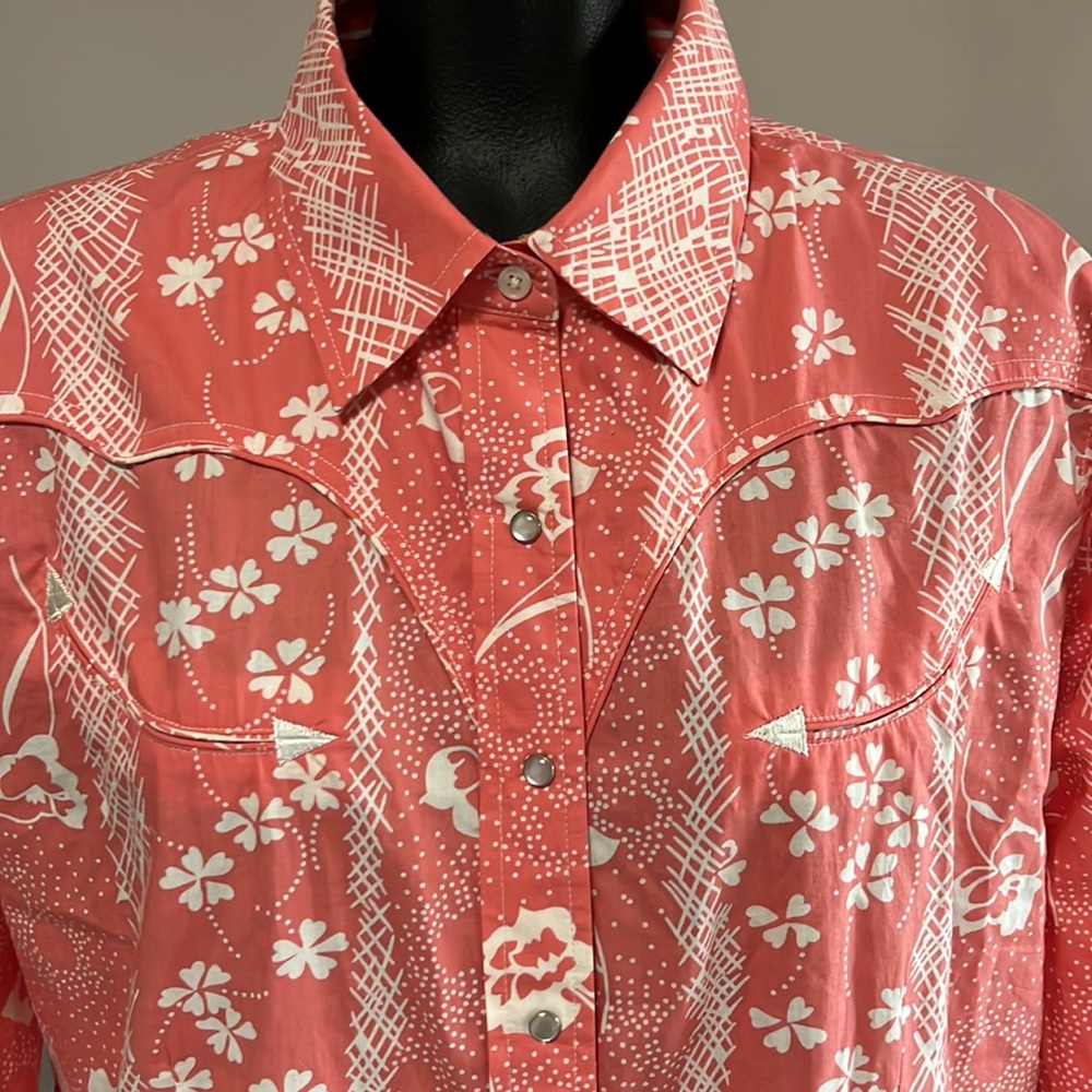 Outback Trading Co. NWT Chelsea Shirt- Floral Print with pearl snaps sz XL